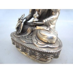 Tibetischer Buddha in versilberter Bronze