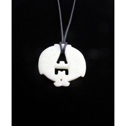 Pendentif en pierre naturelle aux deux poissons