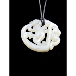 Naturstein-Anhänger mit einem Panther