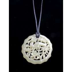 Pendentif en pierre...