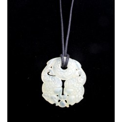 naturstein-anhaenger-mit-zwei-chimaeren