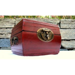 Boite à bijoux en cuir rouge