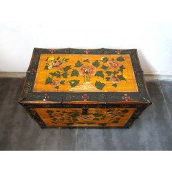 Old Chinese trunk with painting 52 cm