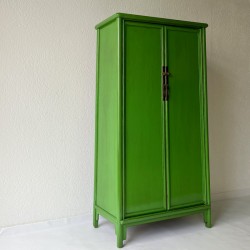 Bright green Lacquered cabinet 82 cm