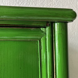 Bright green Lacquered cabinet 82 cm