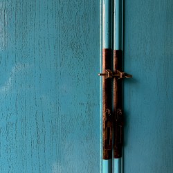 Armoire laquée bleu-gris 82 cm