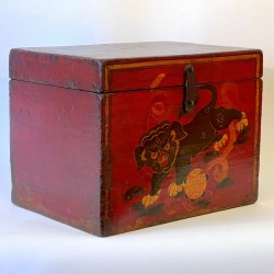 Chinese red lacquered trunk...