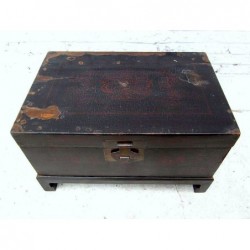 Chinese black trunk with stand 81 cm