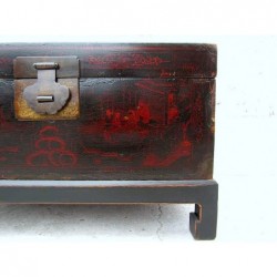 Chinese black trunk with stand 81 cm