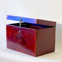 Chinese Lacquered trunk 47 cm