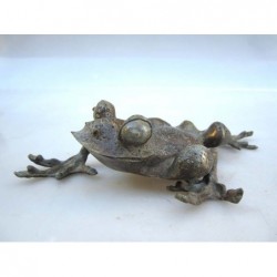 Chinese bronze. Frog