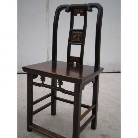 Chaise chinoise ancienne sculptée
